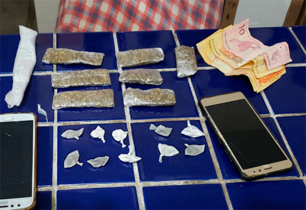 Livramento: Homem é detido acusado de tráfico de drogas no bairro Taquari