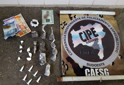 Brumado: Cipe Sudoeste detém suspeito de tráfico de drogas no Bairro Malhada Branca 