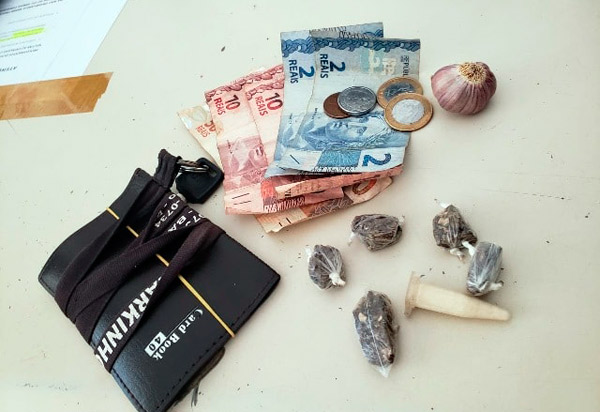 Suspeita de tráfico de drogas, dupla é detida em Ibicoara 