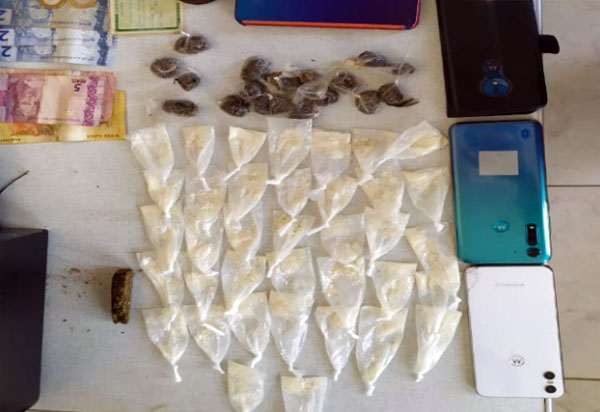 Caesg detém dupla e apreende drogas em  Presidente Jânio Quadros