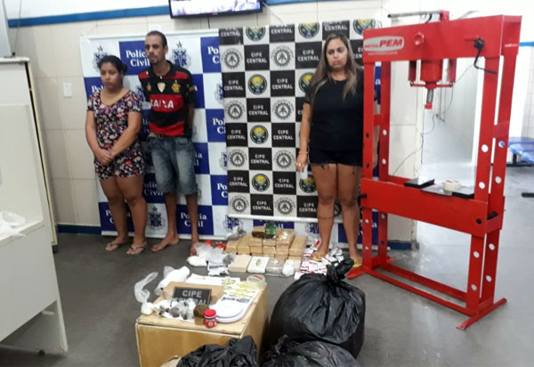 PM localiza dois laboratórios de refino de drogas em Jequié