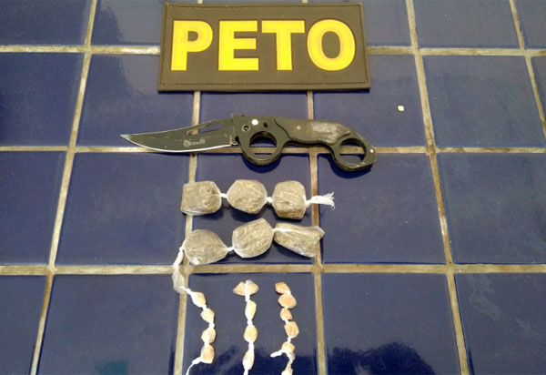 Brumado: Polícia Militar apreende drogas em casa abandonada na Rua 02 de julho