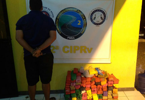 Tanhaçu: PRE apreende veículo com grande quantidade de maconha e crack