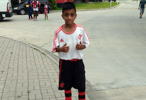 Brumado: atleta da escolinha de Futebol Lusac é aprovado na 2ª etapa de testes do Flamengo
