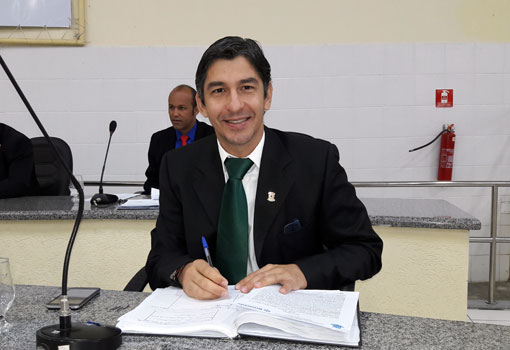 Brumado: vereador Dudu Vasconcelos retorna as atividades parlamentares