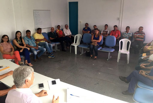 Brumado: prefeito Eduardo Vasconcelos promove reunião com os comerciantes