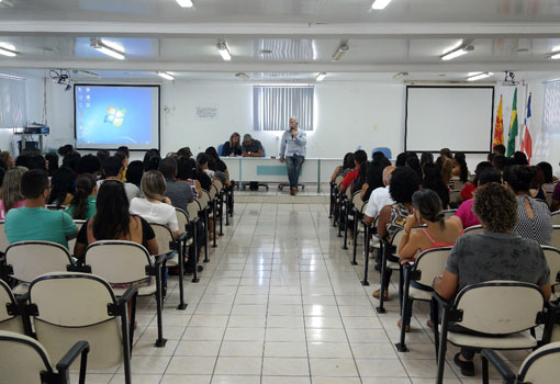 Brumado: prefeito recepciona  novos professores da rede pública municipal