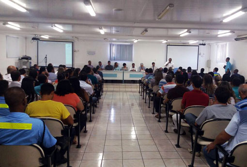 Eduardo Vasconcelos promove primeira reunião de sua gestão  com servidores municipais 