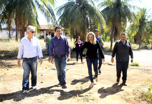 Brumado: Prefeito Eduardo Vasconcelos fez Tour por escolas do município