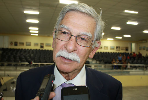 Brumado: Prefeito Eduardo diz que não realizará Concurso Público; gestor diz que não há carência de funcionários