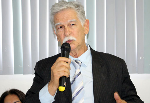 Brumado: prefeito Eduardo Vasconcelos fala da importância do cadastramento biométrico e convoca munícipes para se cadastrarem