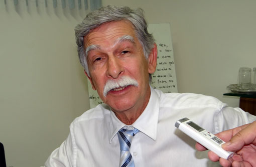 No Facebook, Eduardo Vasconcelos parabeniza a imprensa de Brumado no 'Dia da Imprensa'