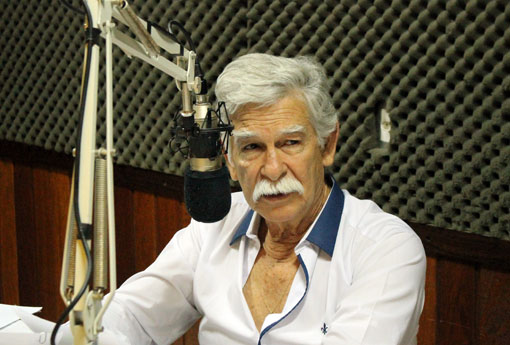 'Quem perde de ano é filhinho de papai, filho de pobre não perde de ano', disse o prefeito Eduardo em seu programa de Rádio 
