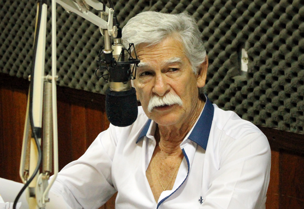Brumado: Rádio Alternativa FM fará entrevista com o prefeito Eduardo Vasconcelos nesta quarta-feira (11) 