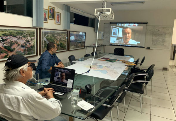 Rui Costa se reúne com prefeitos por vídeo conferência; Eduardo Vasconcelos participa