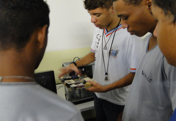 Estão abertas as matrículas para 17.310 vagas de cursos técnicos de nível médio na rede estadual