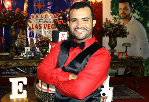 Brumado: promoter Elves Novaes comemorou aniversário com festa em estilo Las Vegas