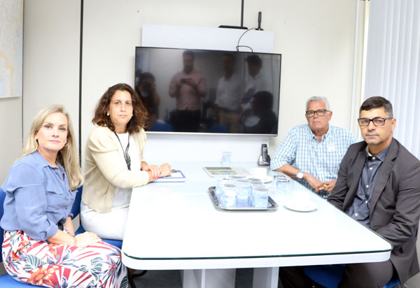 Guanambi: Ivana busca uma solução para levar água para comunidades rurais em Morrinhos