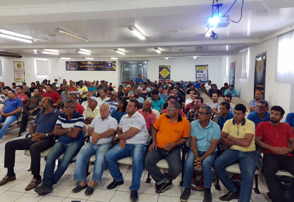Brumado: SMTT Realiza Entrega de Certificados de Qualificação Para Motoristas de Transporte de Passageiros.