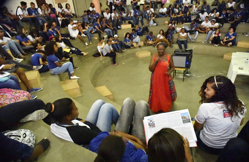 Escolas estaduais devem aderir aos programas Mais Educação e Ensino Médio Inovador