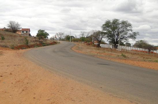 Brumado: Operário é assaltado e recebe golpes de faca nas mãos e braços  