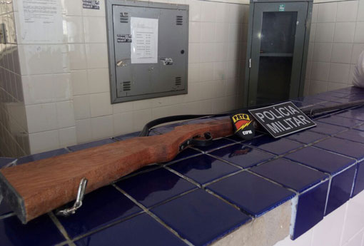 Brumado: polícia militar apreende espingarda artesanal no Bairro Baraúnas