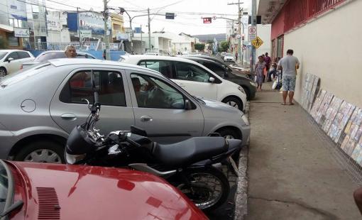 Brumado: SMTT fiscaliza condições de estacionamento na Rua Cel. Tibério Meira