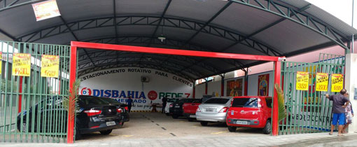 Disbahia Supermercado oferece estacionamento gratuito para clientes