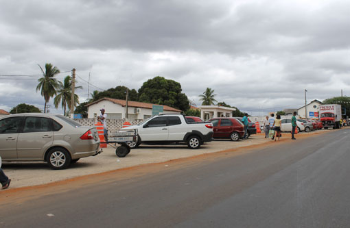 Brumado: Mesmo sem ter sido terminado estacionamento do Derba está sendo usado