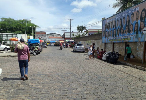 Brumado: poderão ser disponibilizadas novas vagas de estacionamento na Praça do Mercado