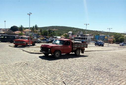 Brumado: transeunte é assalto e tem todos os documentos pessoais roubados próximo a Cesta do Povo