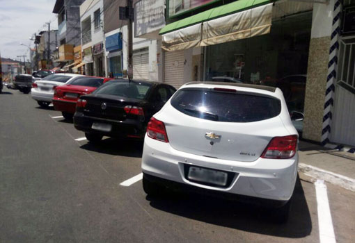 Brumado: prefeito sanciona lei que institui o sistema de estacionamento rotativo 'Zona Azul'