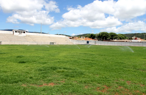 Brumado: Obras do Estádio dos Prazeres serão concluídas no final de fevereiro; gramado já está bem evoluído