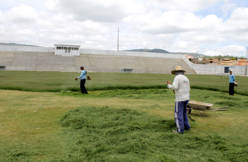 Brumado: Mesmo com obras quase finalizadas, Estádio dos Prazeres não tem data para inauguração