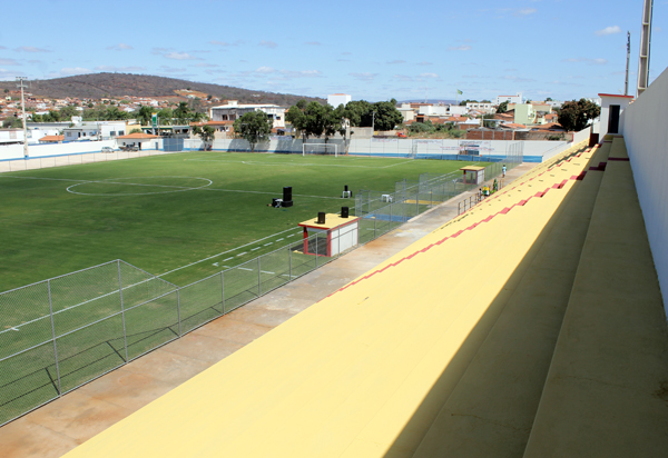 Brumado: Prefeitura proíbe entrada de alimentos e bebidas nos ginásios de esportes e campos de futebol