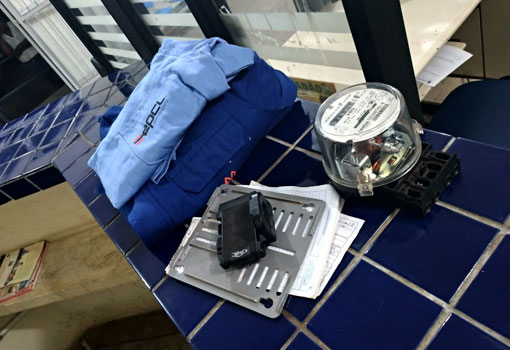 Acusados de estelionato, homens que fingiam ser funcionários da Coelba são presos em Tanhaçu