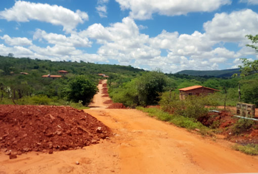 Brumado: segundo vereador Rey de Domingão, deu-se início a recuperação da estrada vicinal da comunidade do Jacaré