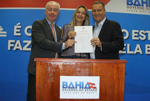 Rui firma parceria para obras em mais 3 mil quilômetros de estradas: 'a união faz a força'