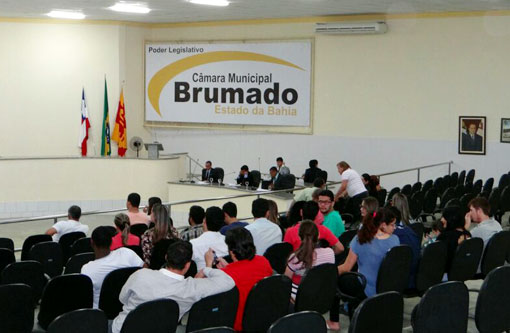 Brumado: Estudantes universitários reivindicam transporte