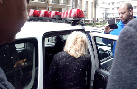 Mulher acusa 4 jogadores do Vitória de estupro dentro de hotel no centro de Curitiba