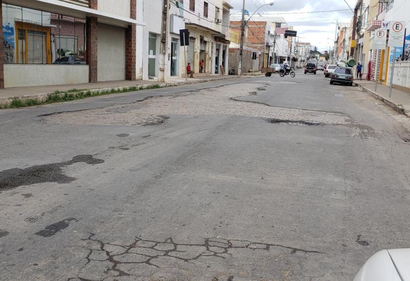 Brumado: SMTT pede atenção dos condutores de veículo durante recuperação da Exupério Pinheiro Canguçu