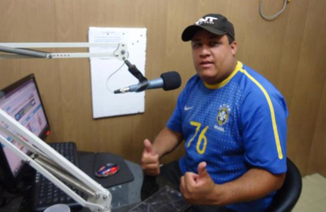 Narrador Fábio Sousa comemora 20 anos de rádio na Bahia
