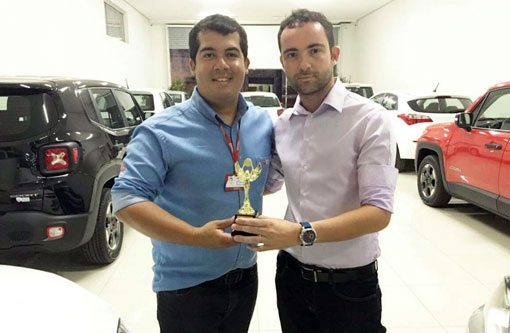 Inaugurada há apenas 3 meses, A4 Veículos conquista 'Bandeira Ouro' pela Bradesco Financiamentos