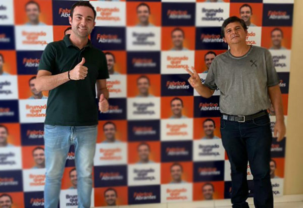 Brumado: Vereador Nem se filia ao DEM e declara apoio a Fabrício Abrantes