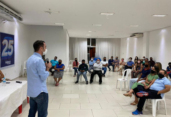 Candidato Fabrício participa de reunião com Ordem de Ministros Evangélicos de Brumado