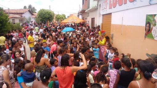 Brumado: Crianças do Bairro Dr.Juracy tiveram dia de muita festa e alegria