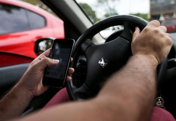 Segundo Renainf, multas por uso de celular ao volante crescem 33% em 2018