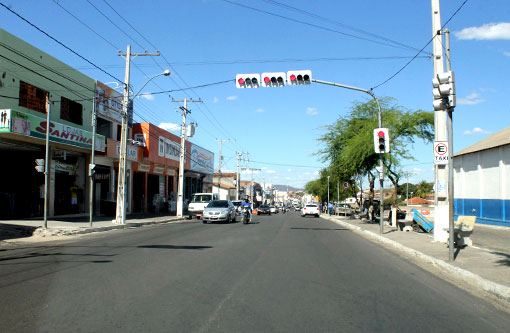 Brumado: Falta de faixas de pedestres preocupa transeuntes e condutores; SMTT promete resolver problema