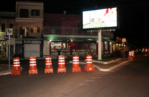 Brumadenses divergem sobre fechamento da Praça Coronel Zeca Leite nos finais de semana