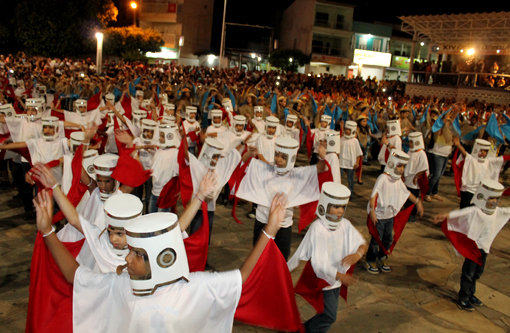 Brumado: O Centro Educacional Monteiro Lobato promoveu a 14ª Feira de Ciências, Artes e Cultura